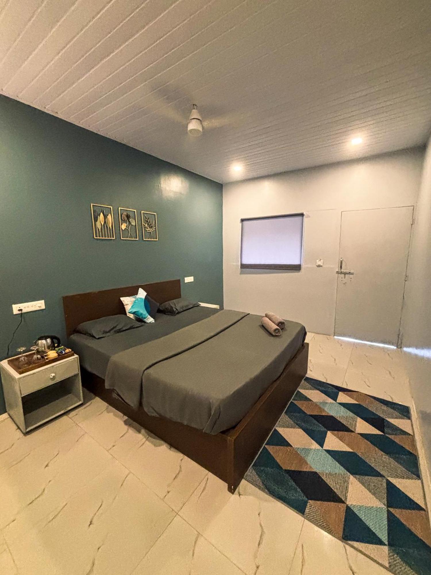 Traverse Luxe Hostel 帕罗林 外观 照片