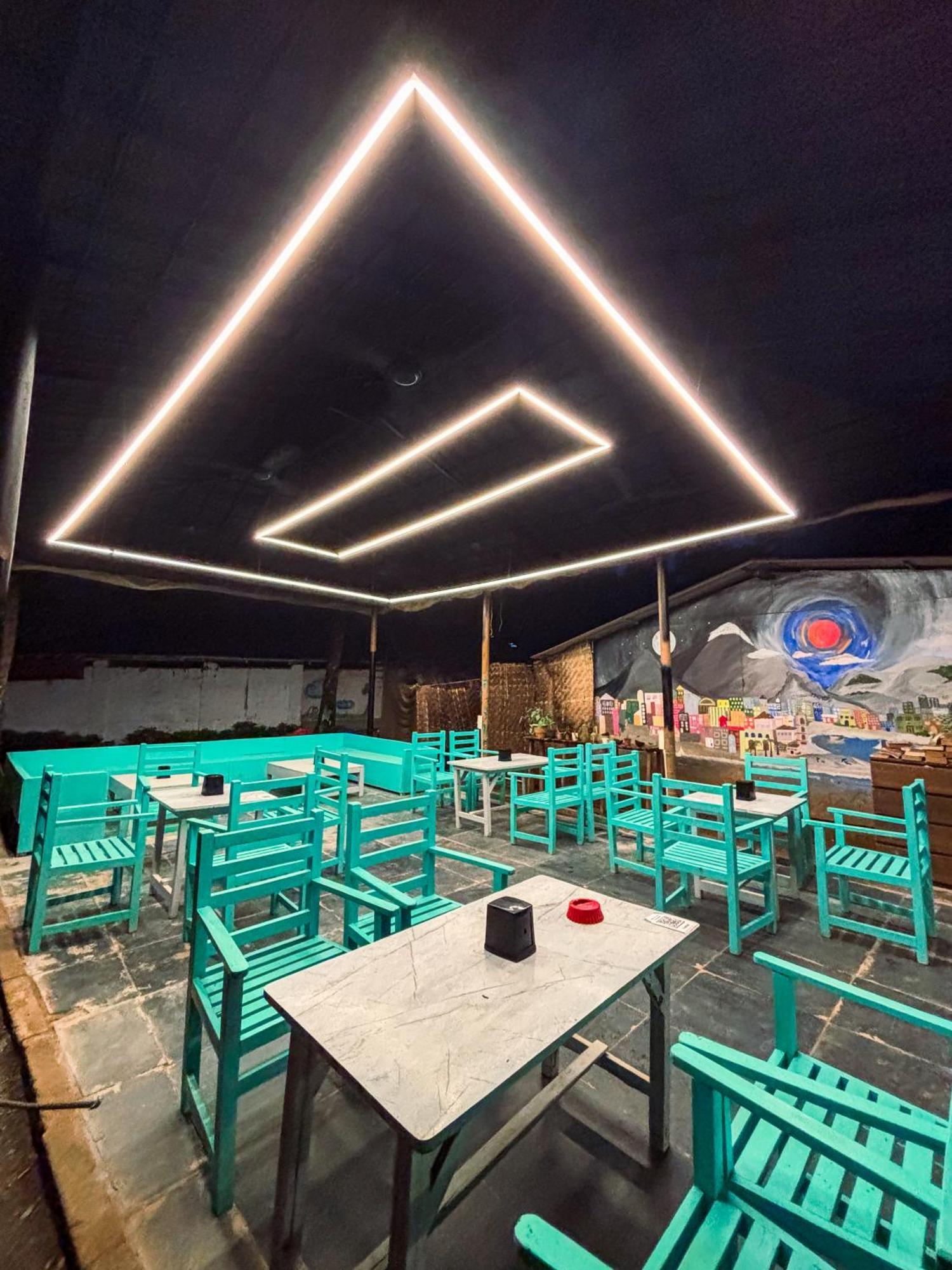 Traverse Luxe Hostel 帕罗林 外观 照片