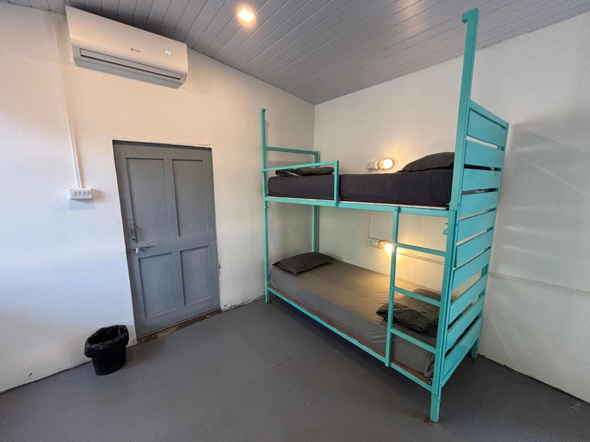 Traverse Luxe Hostel 帕罗林 外观 照片