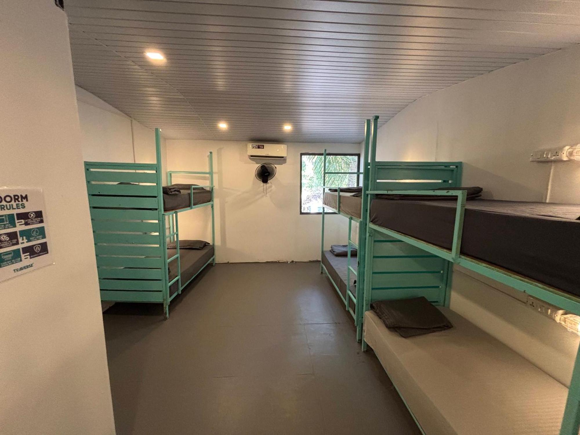 Traverse Luxe Hostel 帕罗林 外观 照片